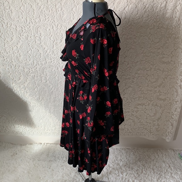 TORRID BLACK FLORAL JERSEY KNIT SKATER DRESS - Picture 7 of 14
